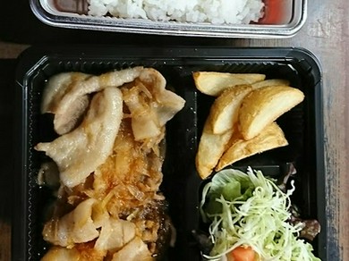 当店のメニューのほとんどがお持ち帰り出来ます。
