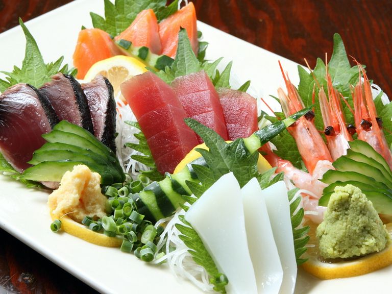 季節の魚をお刺身で。新鮮で上質な美味しさを堪能