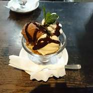 キャラメルorチョコレートorブルーベリーソース