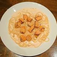 炙りサーモンと明太子のクリームスパゲッティ