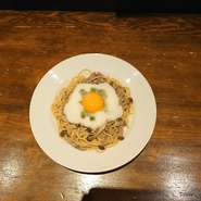 牛肉としめじの和風スパゲッティ～月見とろろを乗せて～