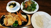 サラダ・味噌汁・小鉢付