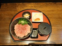 小鉢・サラダ・味噌汁付き