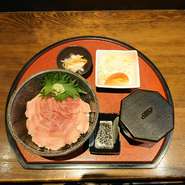 サラダ・味噌汁・小鉢付