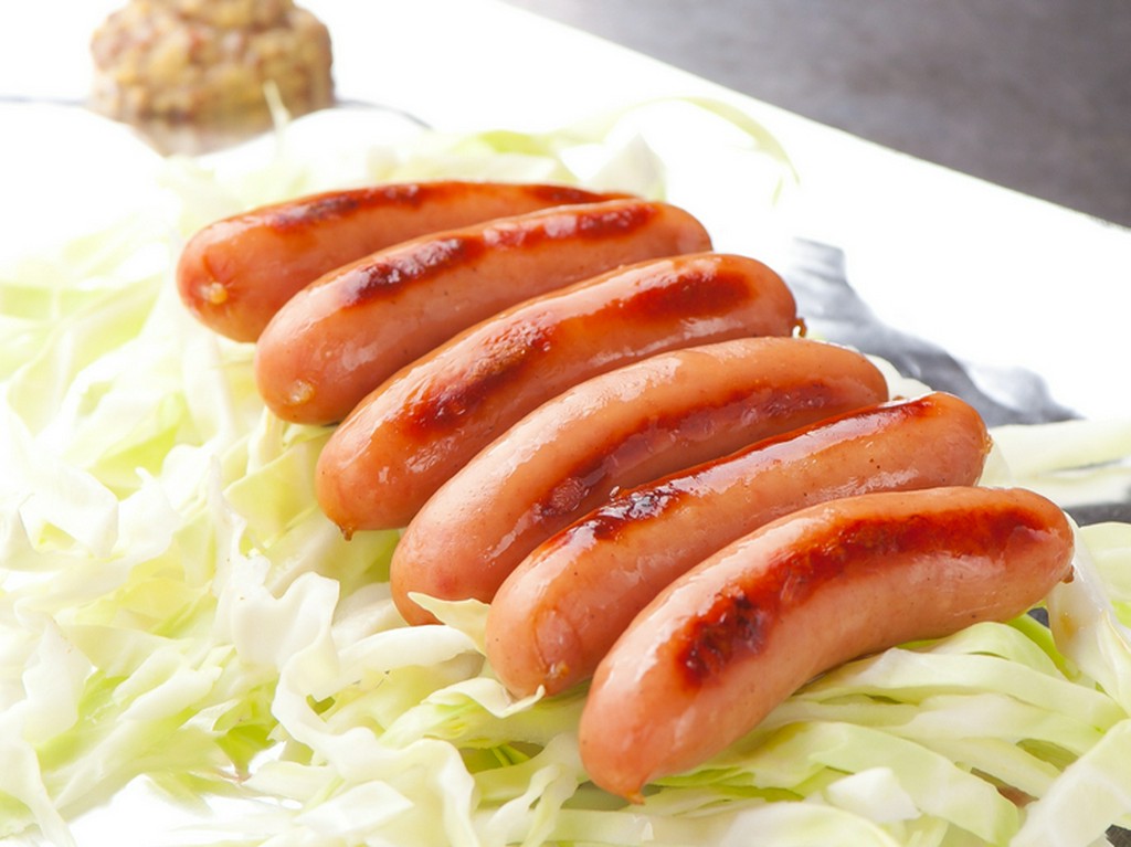 お酒の肴に！　ジューシーな味わいをぜひ『鹿野高原ウインナー』