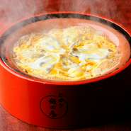 卵で「どぜう鍋」の旨味をまろやかに包み込んだ『柳川鍋』