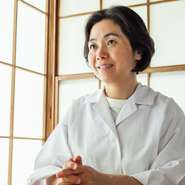 女性だから、という意識はしたことがないという粧由里さん。父からは職人としてのDNAも受け継いでいます。