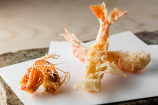 揚げるタイミングに気を遣う『海老』の天ぷら