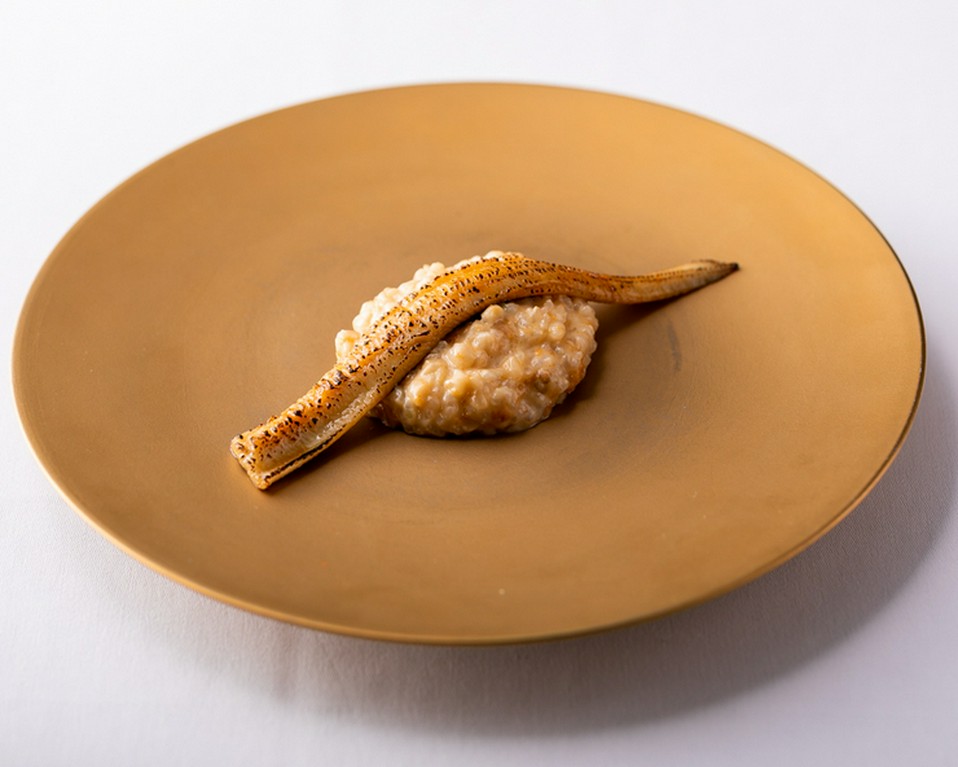アルカナディナーに、シェフのフランス修業時代の想い出の料理である「リゾット」を1品加えたコース。