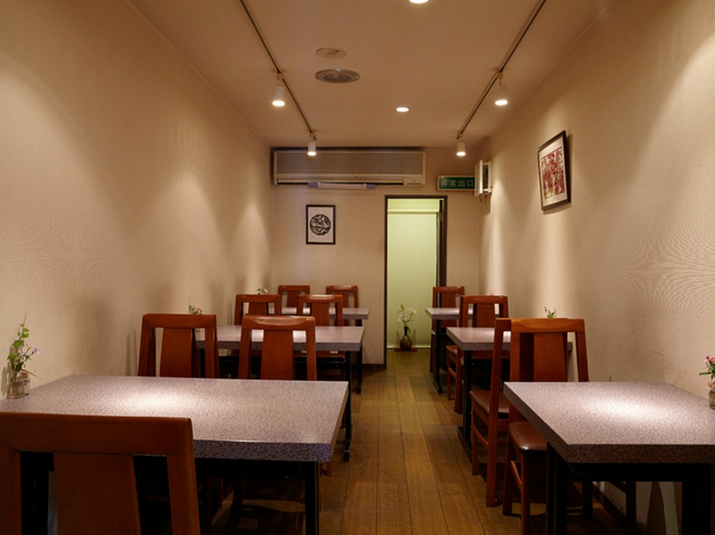 シンプルなインテリアが、くつろぎのひとときを約束