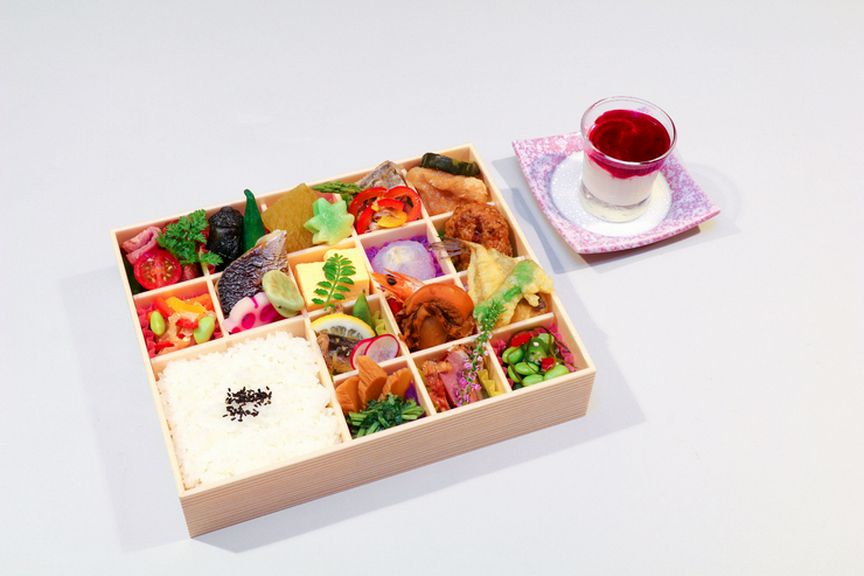 配達可能の仕出し弁当&#8258;華小箱&#8258;1,500円（税別）