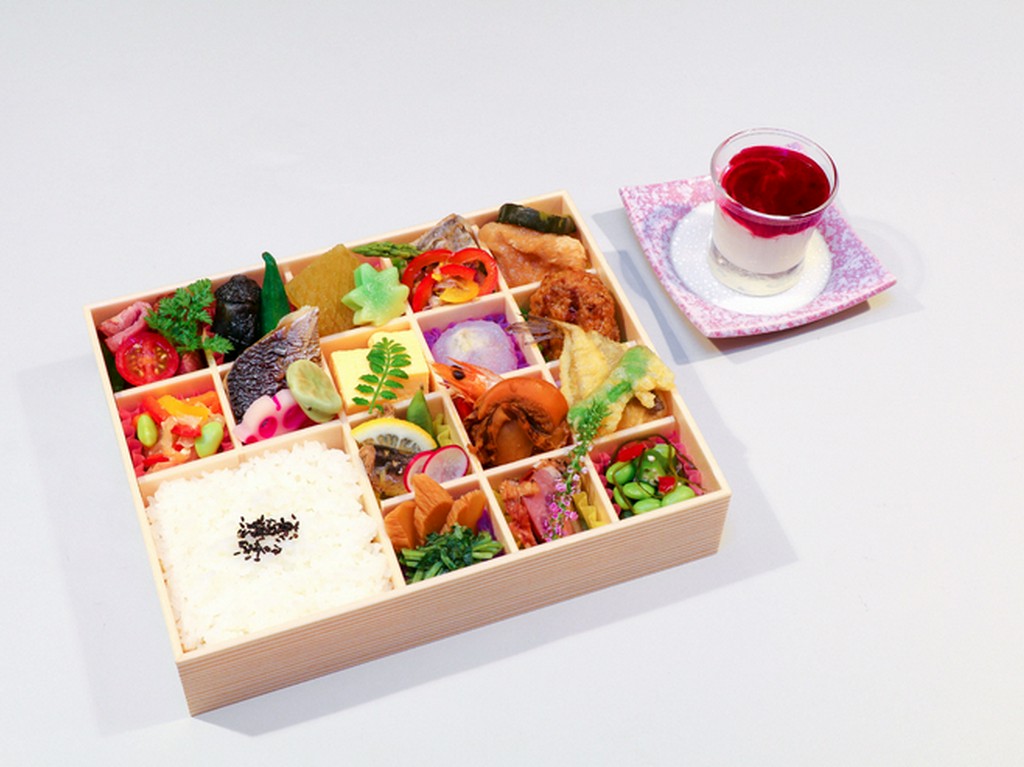 配達可能の仕出し弁当⁂華小箱⁂1,500円（税別）