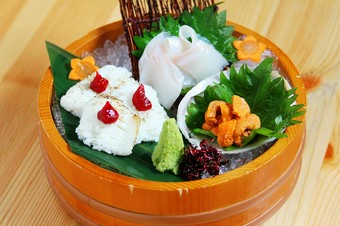 四季折々の新鮮魚介に舌鼓『本日のお造り3種盛り』