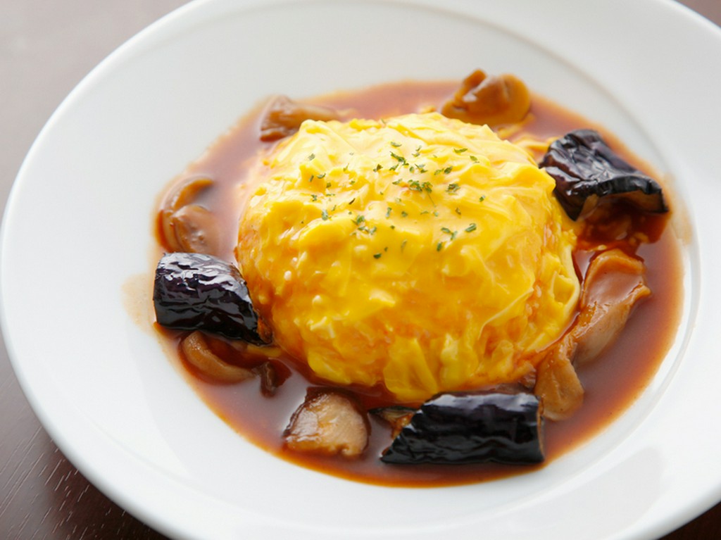 誰もが好む優しい味わいの『オムライス』