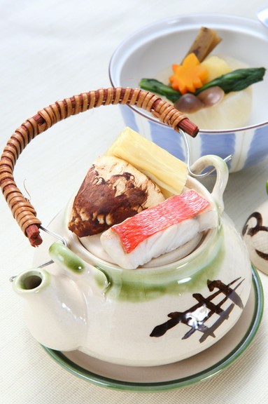 毎朝一番に「かつおだし」をとっています