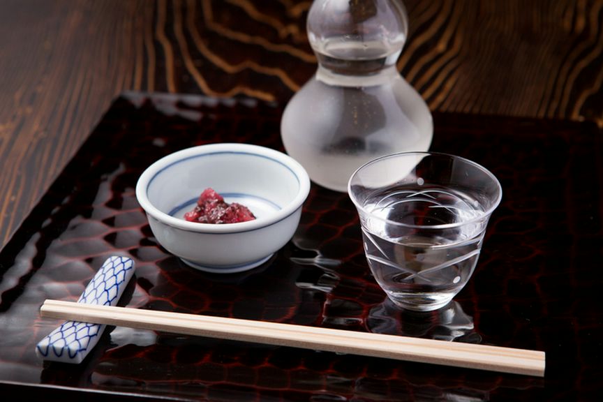 王道の日本酒が上品な蕎麦を引き立てる