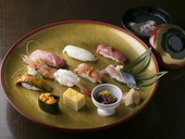 さすが！にぎりの看板メニュー。『本日の親方おまかせにぎり』