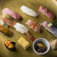 寿司職人としては、実は「おまかせで」というのが本当はいちばん恐い。自分のチョイスが果たしてお客さまの好みにあっているか、お客さまの期待以上のシゴトができているか、と神経を使います。