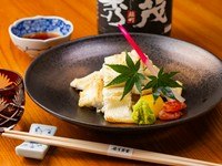 抜群の火入れでふっくらと焼き上げた『穴子　白焼』