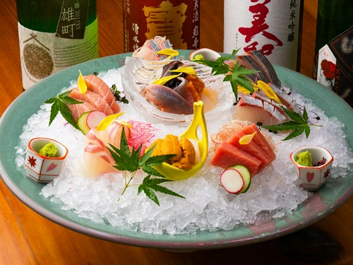 選りすぐりの鮮魚を刺身で味わえる一皿