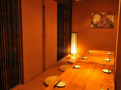 店内は全席完全個室、プライベート空間でゆったりと過ごせます