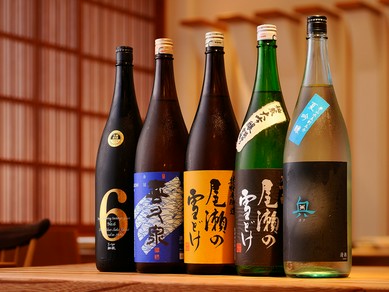 「尾瀬の雪どけ」ほか、全国の名酒、希少銘柄を取り揃えています