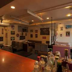 店内はアメリカンポップな雰囲気