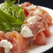 男女問わず幅広く楽しめる