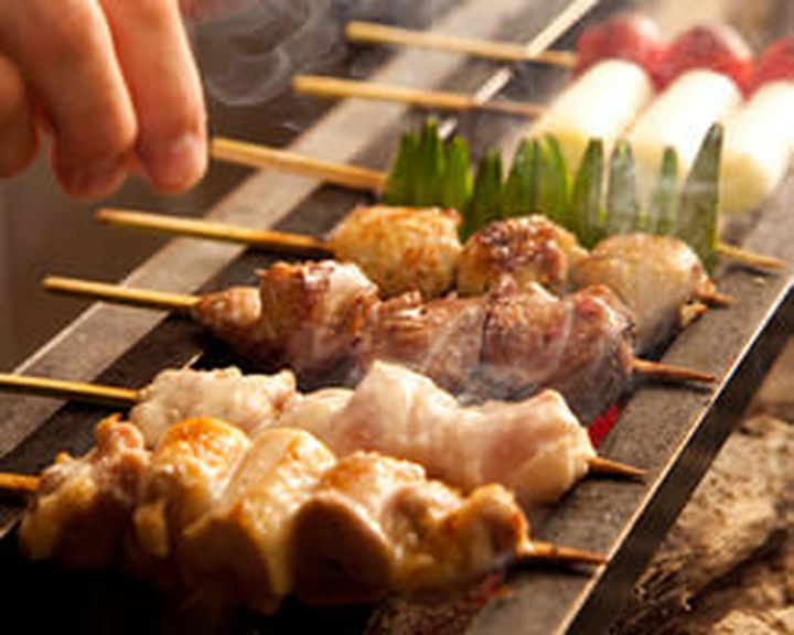 職人が一本一本こだわりの火入れで仕上げる串