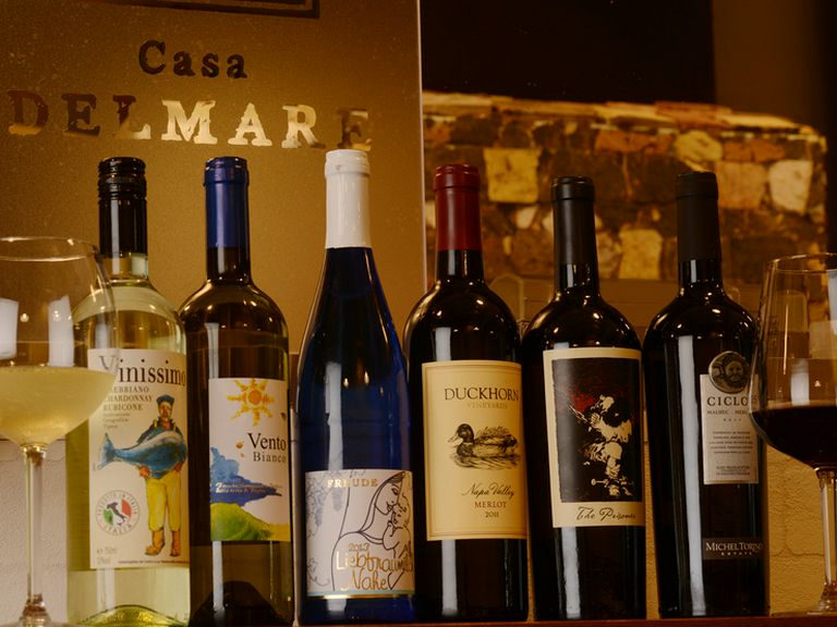 お酒を飲みながらゆったり過ごせる、本格イタリアンバル