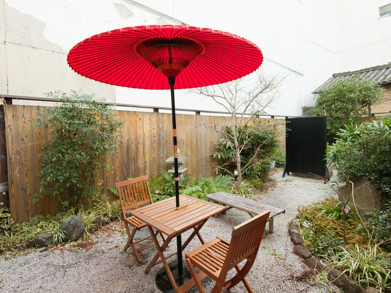 風情のある中庭で食事も可能 特別な日のデートにもおすすめ