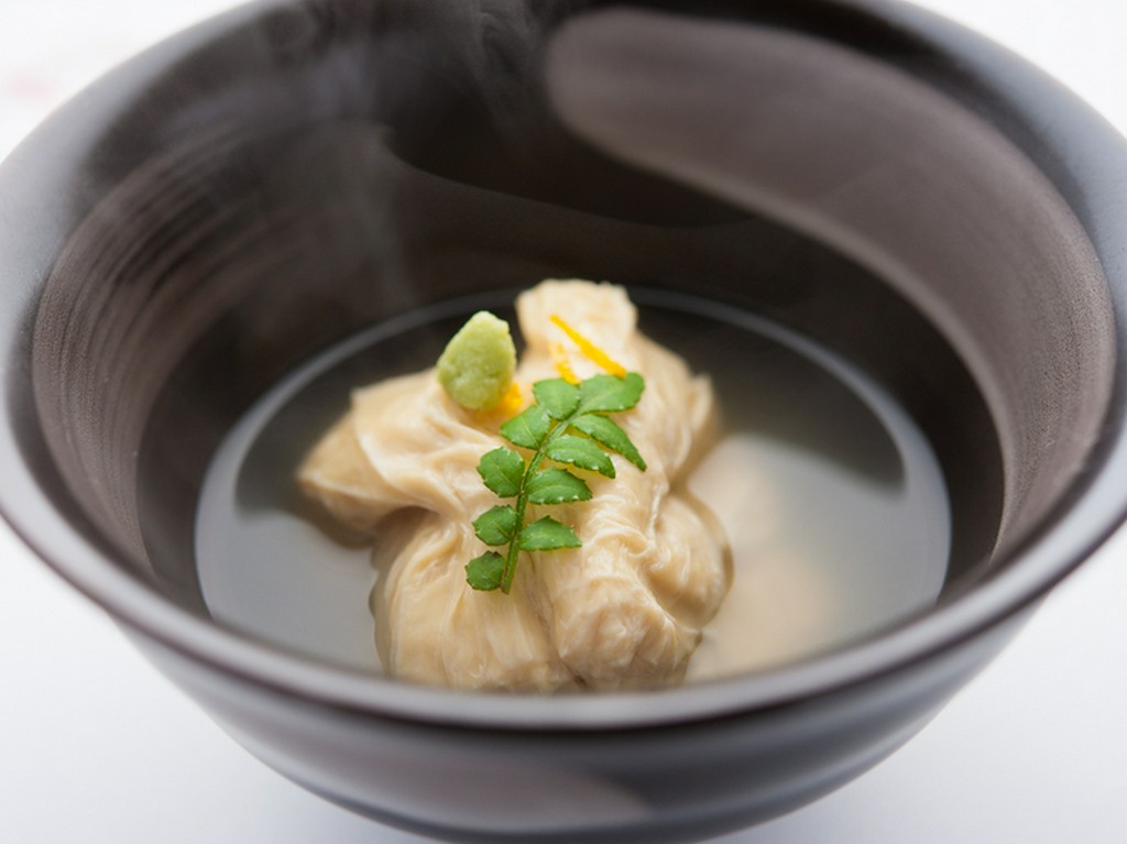 豆腐屋さんのゆば　木の芽、わさび、ゆず添え『おでん　生ゆば』