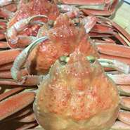 当店では松葉蟹を使用致します。丁寧に調理された冬の醍醐味を、是非、当店でご堪能ください。