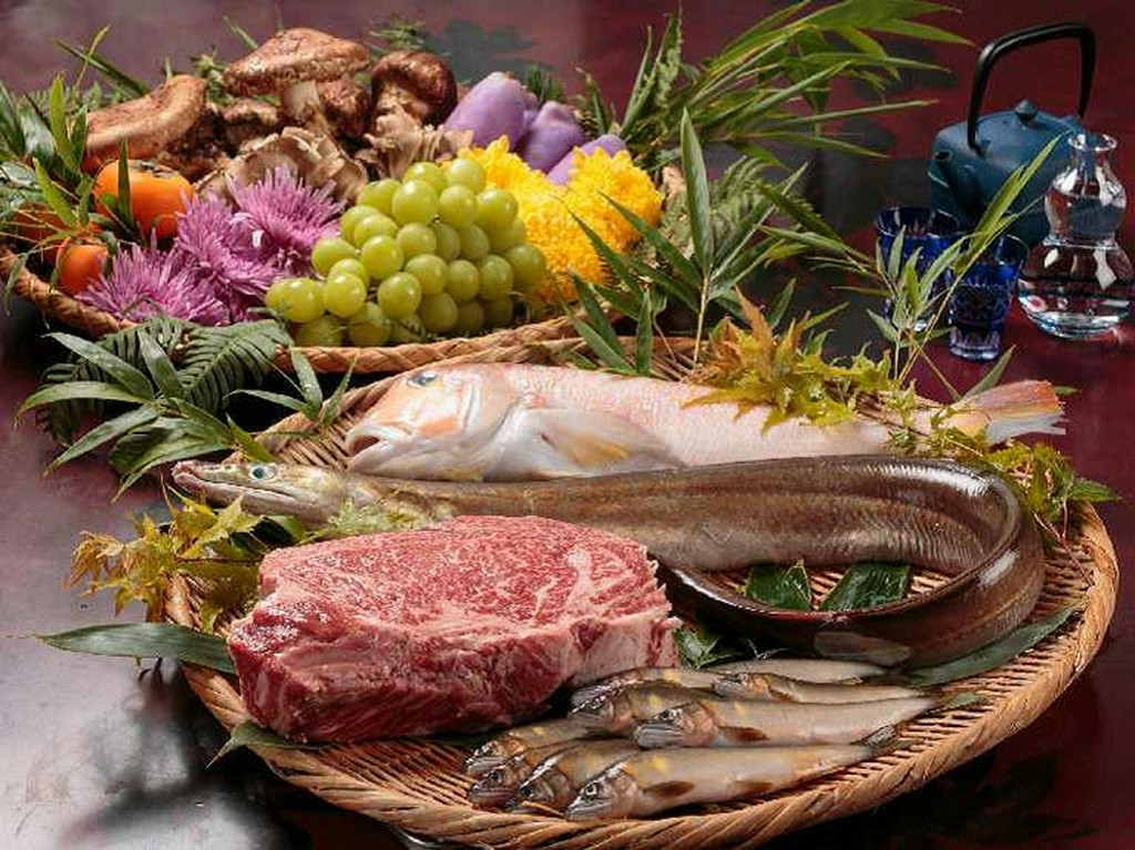 庄内産など、季節ごとの鮮魚が堪能できる