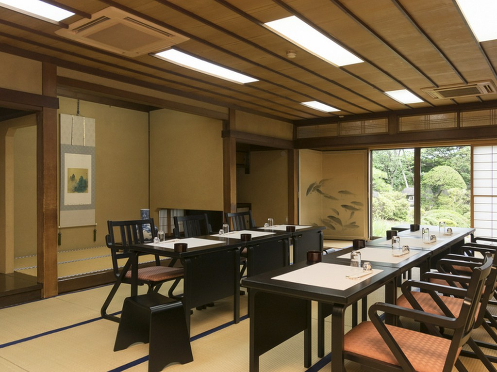 明治天皇ゆかりのお座敷で食事ができる希少な空間