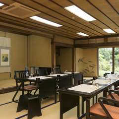 明治天皇ゆかりのお座敷で食事ができる希少な空間