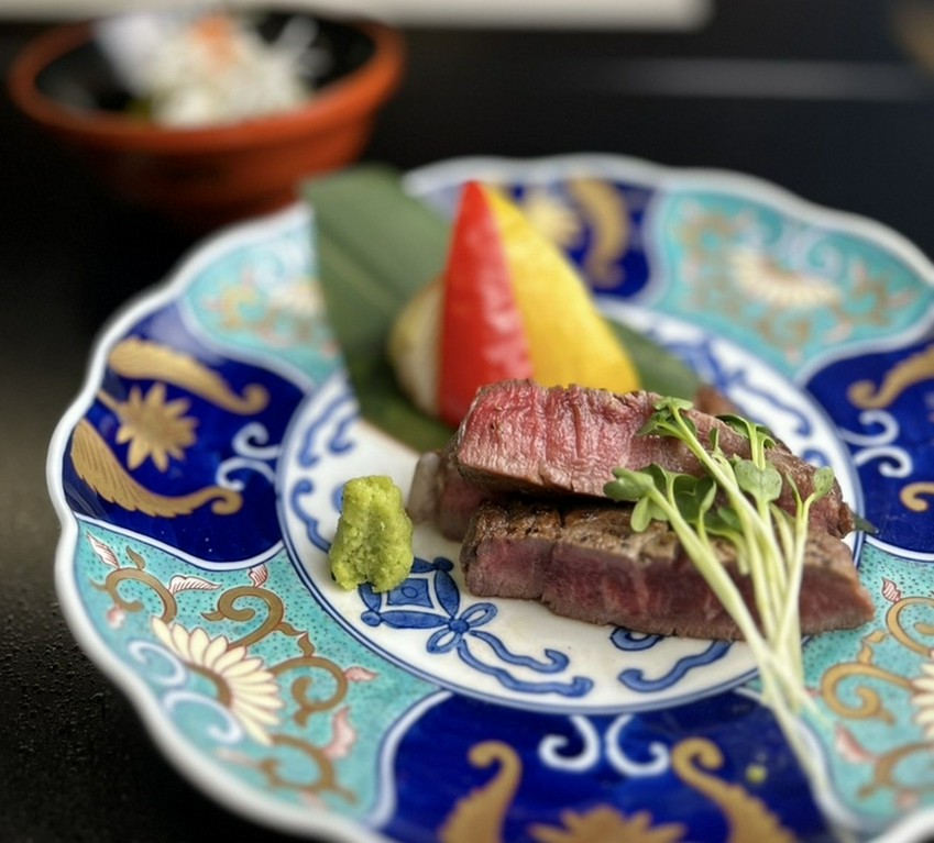 肉の旨味が口いっぱいに広がる『山形牛の和風ステーキ』