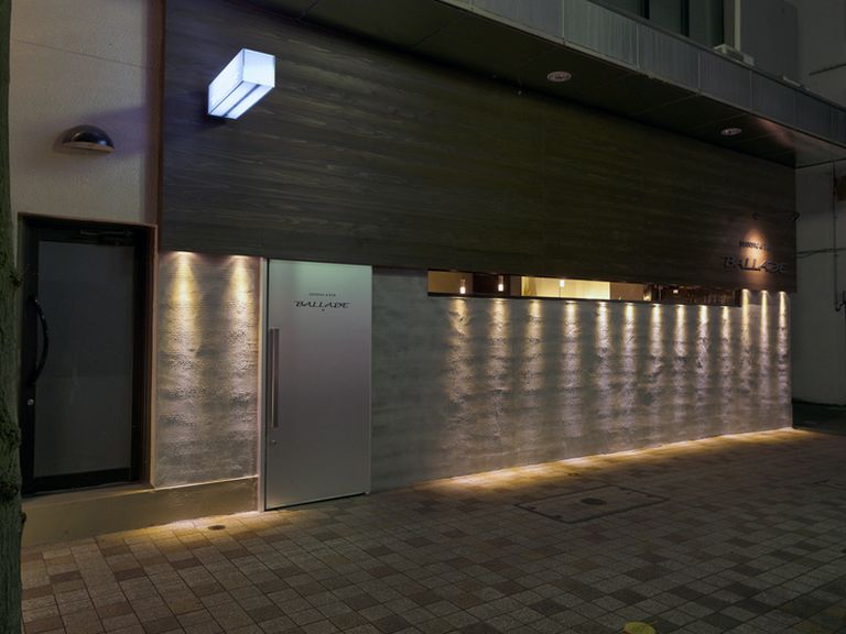 落ち着いた雰囲気の店構えに、期待感が高まります