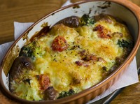 お酒とよく合う一皿『ホタテとブロッコリーのオーブン焼き』