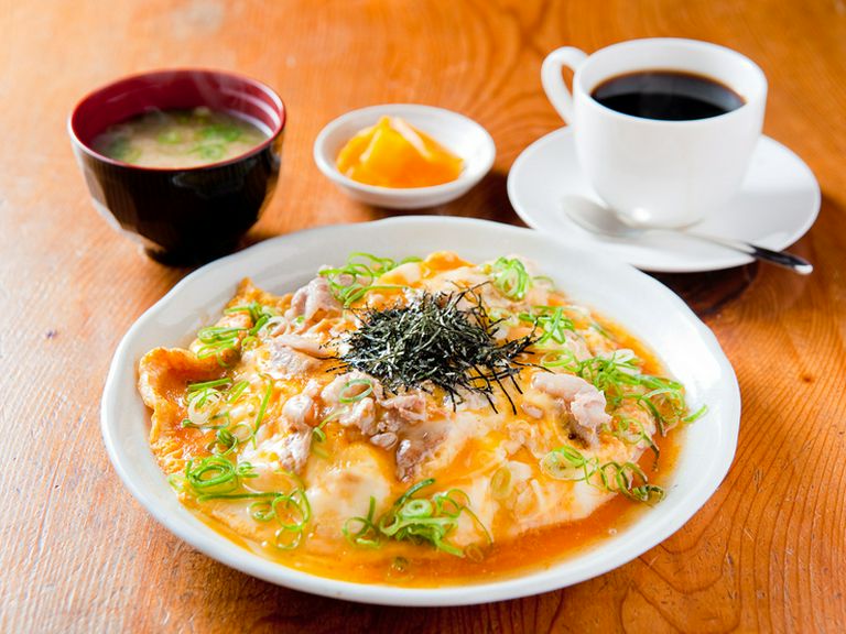 看板メニュー！　リピーター率No.1の『ぶた玉丼』