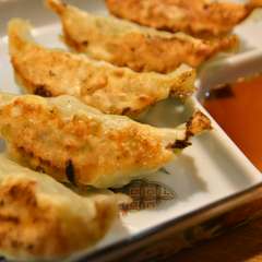 名物【 山形ふうふぅ餃子 】