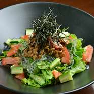 さっぱりとした味わいで、納豆が苦手な方でも美味しくいただけます。2500円以上の追加注文価格は380円
