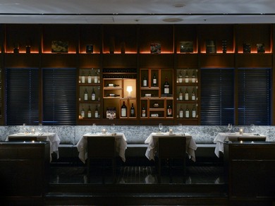 ワンフロアにジャンルの違うエリアが融合