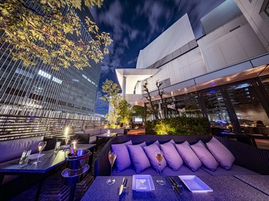 テラス席もございます。