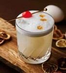 ■猿とバナナのハイボール　2,100円
■コーヒー豆のかをり　1,900円
■アイルランドへようこそ　2,100円
■煙のないアイラ　2,100円
■ジャズクラブ　2,300円
■ボナパルト珈琲牛乳　2,300円　など