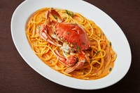 お好きなメインをお席でお選びください。（選ばれるメインにより価格が異なります。）自慢の釜焼きピッツァorシェフ厳選のパスタをお席でお選び頂けます。