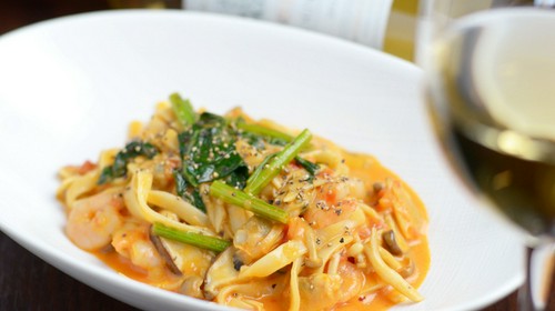 料理に合う種類豊富なお酒も堪能！