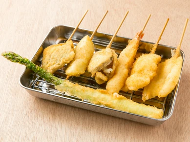 揚げた鮮魚もまた絶品　職人技が光る『串かつ』