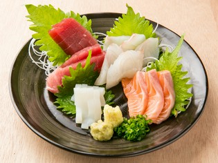 毎日専門店から仕入れている、濃厚な味わいの『マグロ』