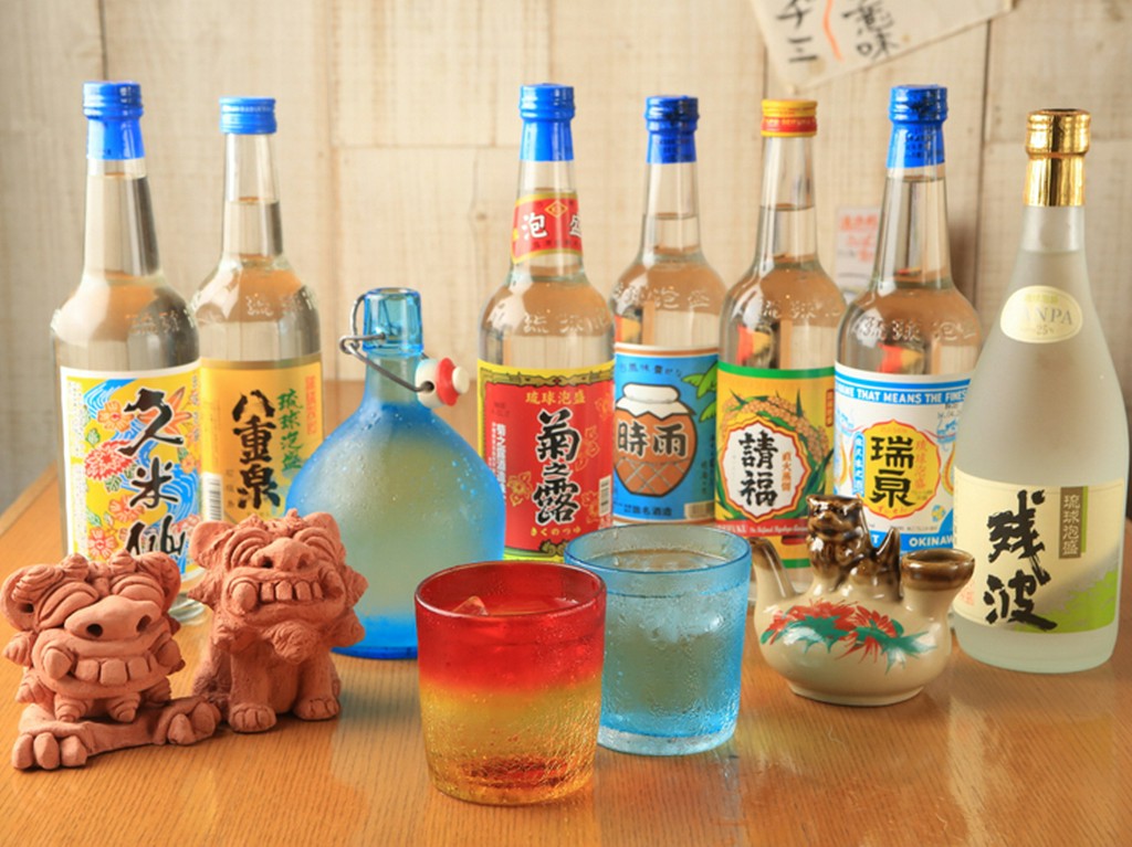 オーナーセレクトの泡盛がずらりとラインナップ！